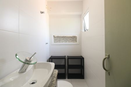 Casa de condomínio à venda com 110m², 3 quartos e 2 vagasBanheiro Suíte 1