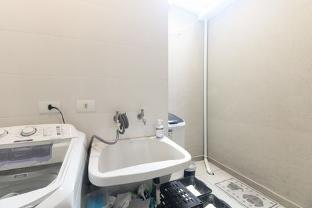 Casa de condomínio à venda com 110m², 3 quartos e 2 vagasÁrea de Serviço