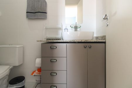 Casa de condomínio à venda com 110m², 3 quartos e 2 vagasBanheiro Suíte 2