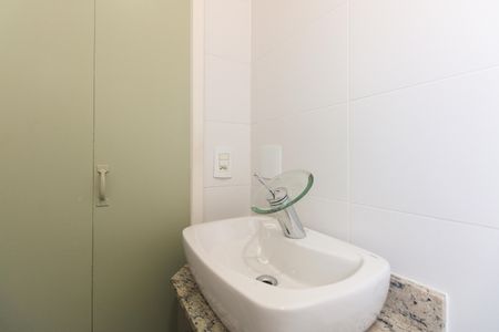 Casa de condomínio à venda com 110m², 3 quartos e 2 vagasBanheiro Suíte 1