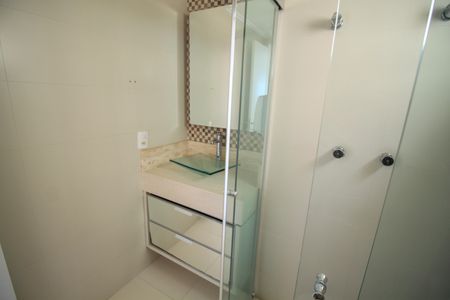 Apartamento à venda com 210m², 3 quartos e 2 vagasBanheiro da Suíte 3