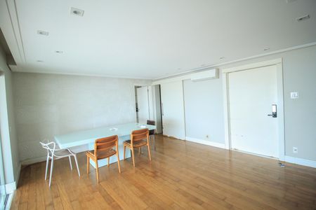 Sala de apartamento à venda com 3 quartos, 210m² em Vila Prudente, São Paulo