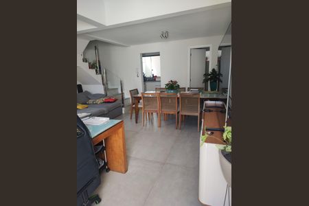 Sala de casa à venda com 3 quartos, 118m² em Santa Amelia, Belo Horizonte