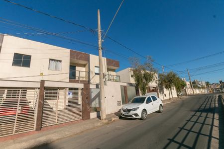 Fachada de casa à venda com 3 quartos, 118m² em Santa Amelia, Belo Horizonte