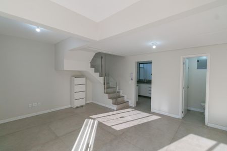 Sala de casa à venda com 3 quartos, 118m² em Santa Amelia, Belo Horizonte