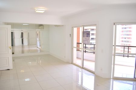 Apartamento para alugar com 174m², 4 quartos e 2 vagasSala