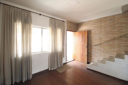 Sala de casa à venda com 3 quartos, 106m² em Vila da Saúde, São Paulo