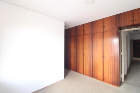 Casa à venda com 106m², 3 quartos e 1 vagaSuíte 