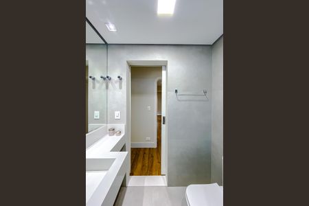 Apartamento à venda com 300m², 4 quartos e 4 vagasBanheiro da Suíte 1