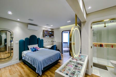 Apartamento à venda com 300m², 4 quartos e 4 vagasQuarto 2 - Suíte
