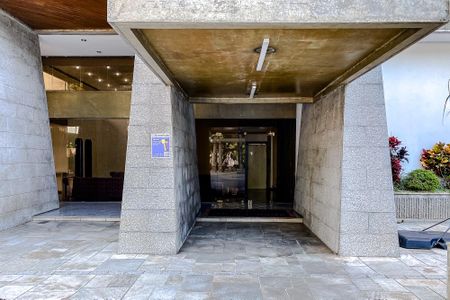 Apartamento à venda com 300m², 4 quartos e 4 vagasÁrea comum - Plaquinha