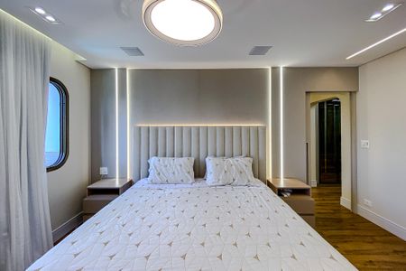 Apartamento à venda com 300m², 4 quartos e 4 vagasQuarto 4 - Suíte