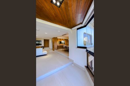 Apartamento à venda com 300m², 4 quartos e 4 vagasVaranda da Sala