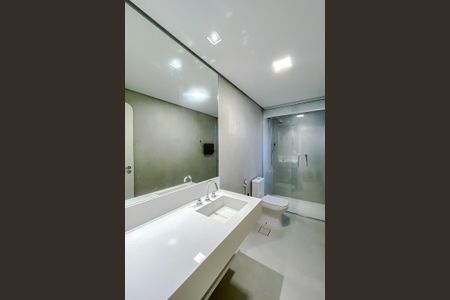 Apartamento à venda com 300m², 4 quartos e 4 vagasBanheiro da Suíte 3