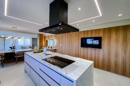 Apartamento à venda com 300m², 4 quartos e 4 vagasCozinha