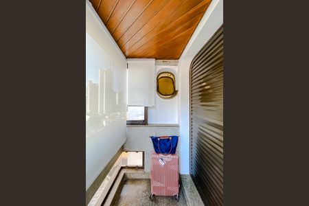 Apartamento à venda com 300m², 4 quartos e 4 vagasVaranda da Suíte 2