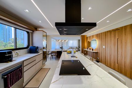 Apartamento à venda com 300m², 4 quartos e 4 vagasCozinha