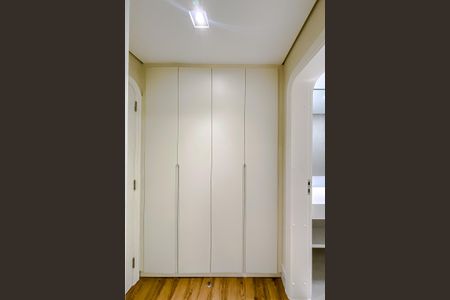 Apartamento à venda com 300m², 4 quartos e 4 vagasQuarto 3 - Suíte