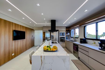 Apartamento à venda com 300m², 4 quartos e 4 vagasCozinha