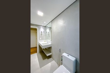 Apartamento à venda com 300m², 4 quartos e 4 vagasBanheiro da Suíte 3