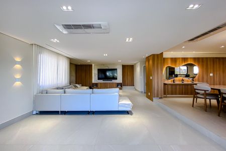 Apartamento à venda com 300m², 4 quartos e 4 vagasSala