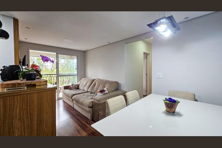 Sala de apartamento para alugar com 3 quartos, 75m² em Vila Castelo, São Paulo