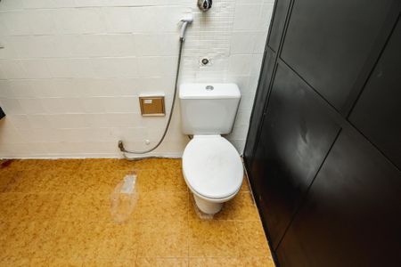 Casa para alugar com 95m², 2 quartos e 2 vagasBanheiro Social