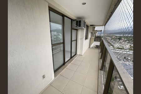 Apartamento à venda com 60m², 2 quartos e 2 vagas Apartamento à venda com 60m², 2 quartos e 2 vagasVaranda