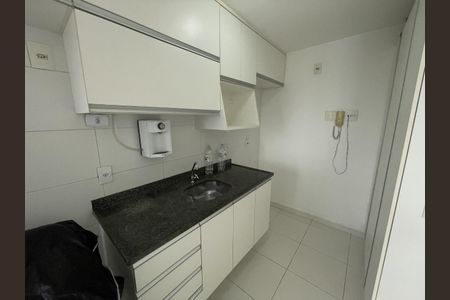 Apartamento à venda com 60m², 2 quartos e 2 vagas Apartamento à venda com 60m², 2 quartos e 2 vagasCozinha e Área de Serviço