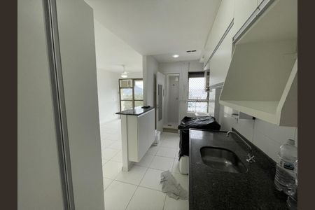 Apartamento à venda com 60m², 2 quartos e 2 vagas Apartamento à venda com 60m², 2 quartos e 2 vagasCozinha e Área de Serviço
