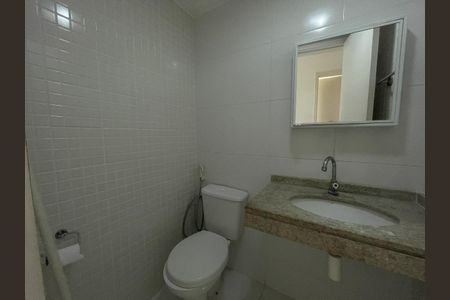 Apartamento à venda com 60m², 2 quartos e 2 vagas Apartamento à venda com 60m², 2 quartos e 2 vagasBanheiro 2