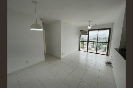 Sala de apartamento à venda com 2 quartos, 60m² em Recreio dos Bandeirantes, Rio de Janeiro