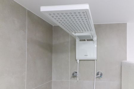 Banheiro de kitnet/studio para alugar com 1 quarto, 26m² em Butantã, São Paulo