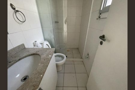 Banheiro 2 de apartamento à venda com 2 quartos, 60m² em Curicica, Rio de Janeiro