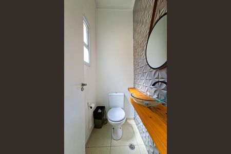 Casa para alugar com 230m², 4 quartos e 2 vagas Casa para alugar com 230m², 4 quartos e 2 vagasLavabo