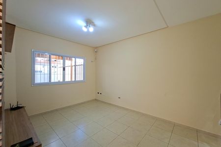 Casa para alugar com 230m², 4 quartos e 2 vagas Casa para alugar com 230m², 4 quartos e 2 vagasSala