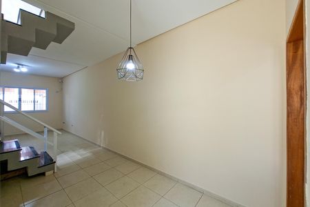 Casa para alugar com 230m², 4 quartos e 2 vagas Casa para alugar com 230m², 4 quartos e 2 vagasSala