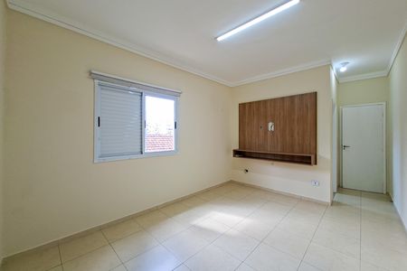 Casa para alugar com 230m², 4 quartos e 2 vagas Casa para alugar com 230m², 4 quartos e 2 vagasSuíte 3