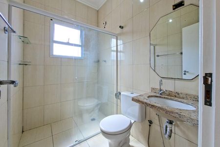 Casa para alugar com 230m², 4 quartos e 2 vagas Casa para alugar com 230m², 4 quartos e 2 vagasBanheiro da Suíte 3