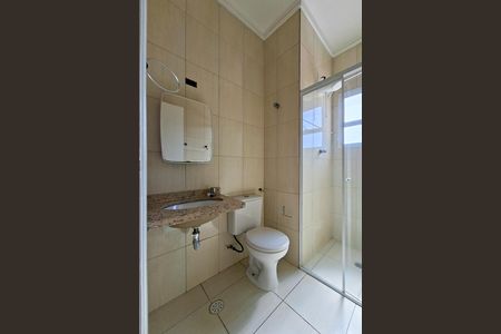 Casa para alugar com 230m², 4 quartos e 2 vagas Casa para alugar com 230m², 4 quartos e 2 vagasBanheiro da Suíte