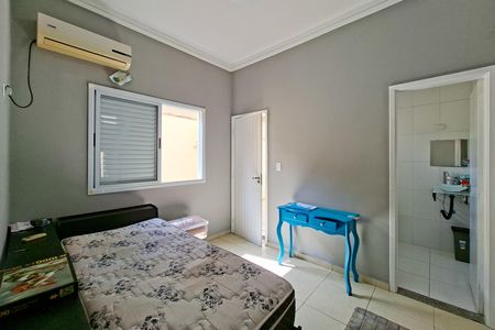 Suíte 4 de casa para alugar com 4 quartos, 230m² em Guilhermina, Praia Grande