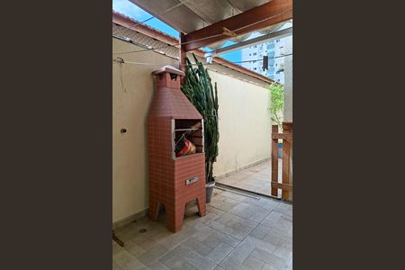 Casa para alugar com 230m², 4 quartos e 2 vagas Casa para alugar com 230m², 4 quartos e 2 vagasQuintal