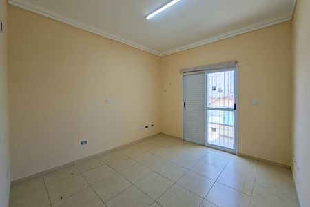 Casa para alugar com 230m², 4 quartos e 2 vagas Casa para alugar com 230m², 4 quartos e 2 vagasSuíte