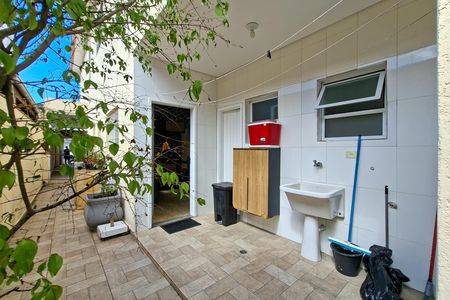 Casa para alugar com 230m², 4 quartos e 2 vagas Casa para alugar com 230m², 4 quartos e 2 vagasÁrea de Serviço