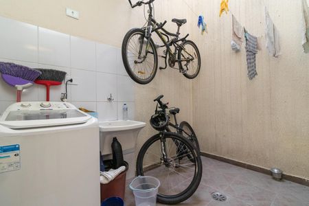 Casa de condomínio à venda com 53m², 3 quartos e 1 vagaÁrea de Serviço