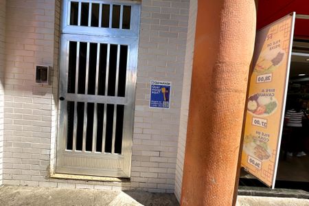 Apartamento à venda com 27m², 1 quarto e sem vaga Apartamento à venda com 27m², 1 quarto e sem vagaPlaquinha instalada