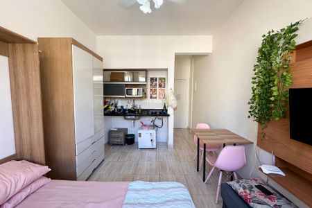 Apartamento à venda com 27m², 1 quarto e sem vaga Apartamento à venda com 27m², 1 quarto e sem vagaSala/Quarto