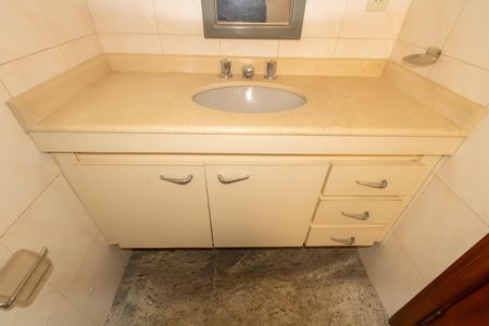 Apartamento à venda com 225m², 4 quartos e 2 vagasBanheiro da Suíte 3