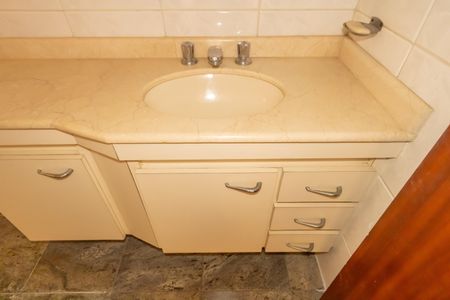 Apartamento à venda com 225m², 4 quartos e 2 vagasBanheiro da Suíte 1