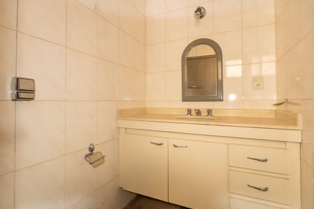 Apartamento à venda com 225m², 4 quartos e 2 vagasBanheiro da Suíte 3